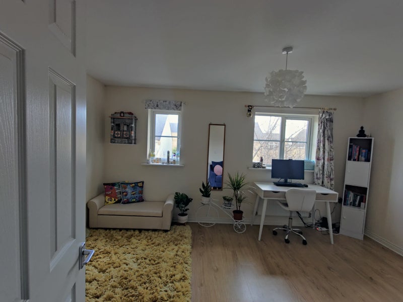 Photo 1: Large Double Room