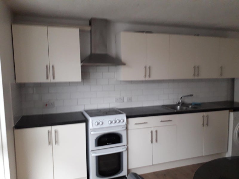 Photo 1: Kitchen/dinner