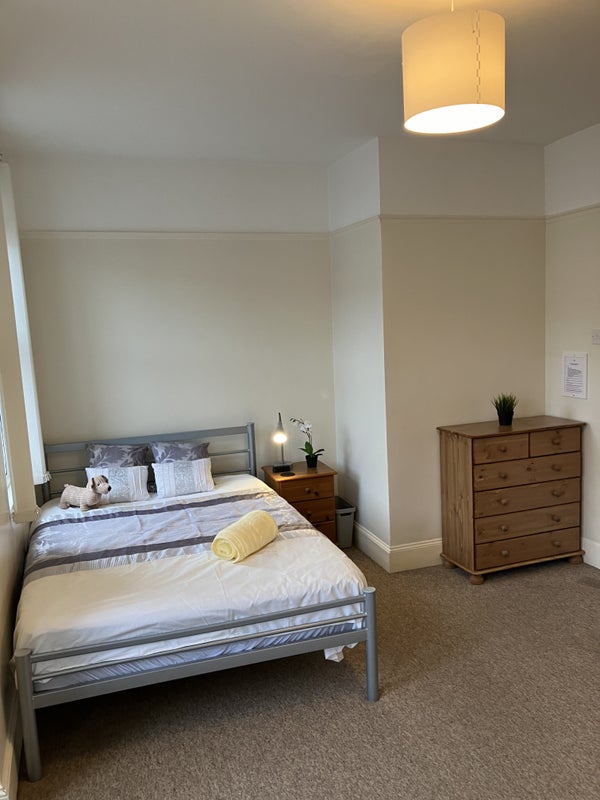 Photo 1: Large beautiful bedroom