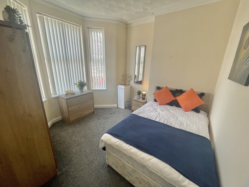 Photo 1: Fully furnished