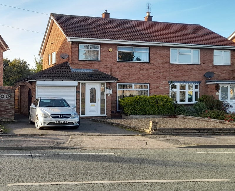 Photo 1: House