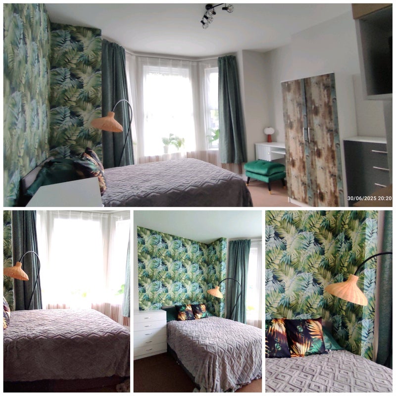 Photo 1: Room 1