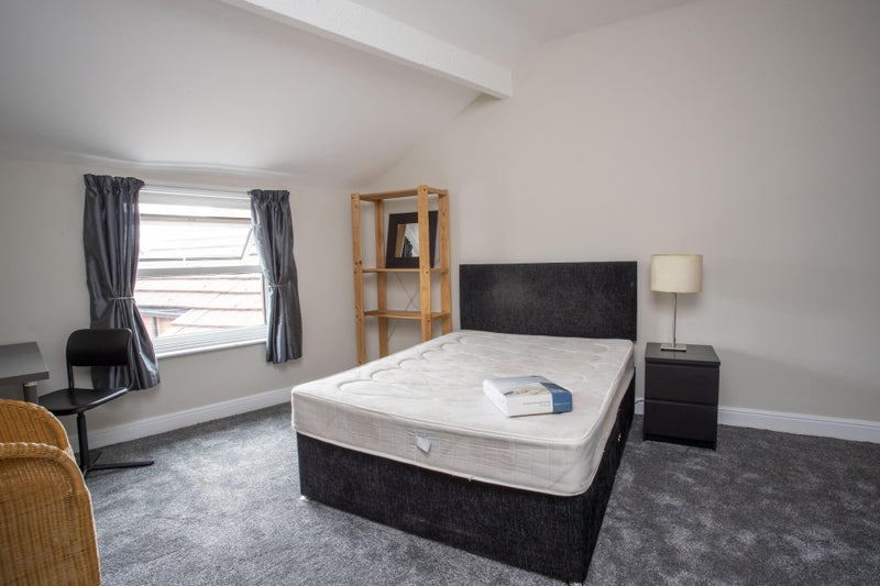 Photo 1: Bedroom Image 2