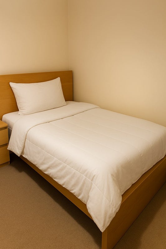 Photo 1: Room 2