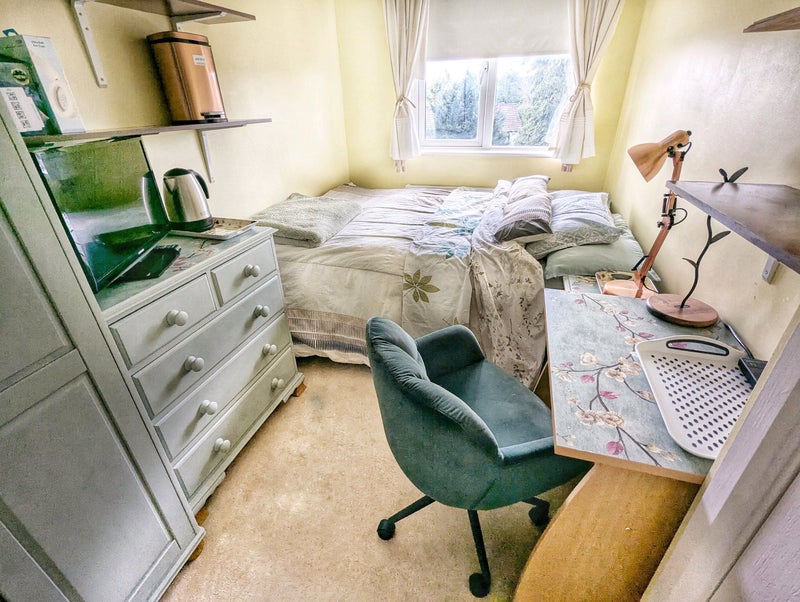 Photo 1: Sunny double room