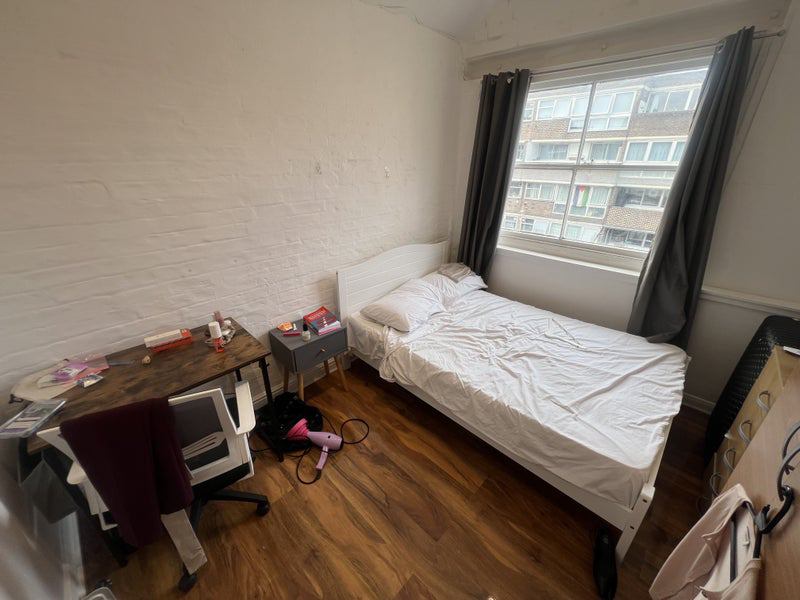Photo 1: Room 2: £300pw with all bills included