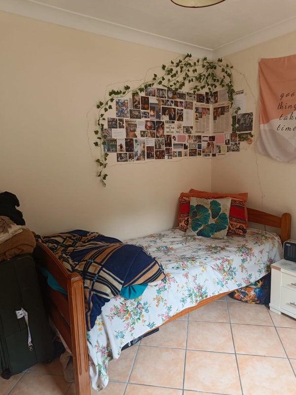 Photo 1: B1