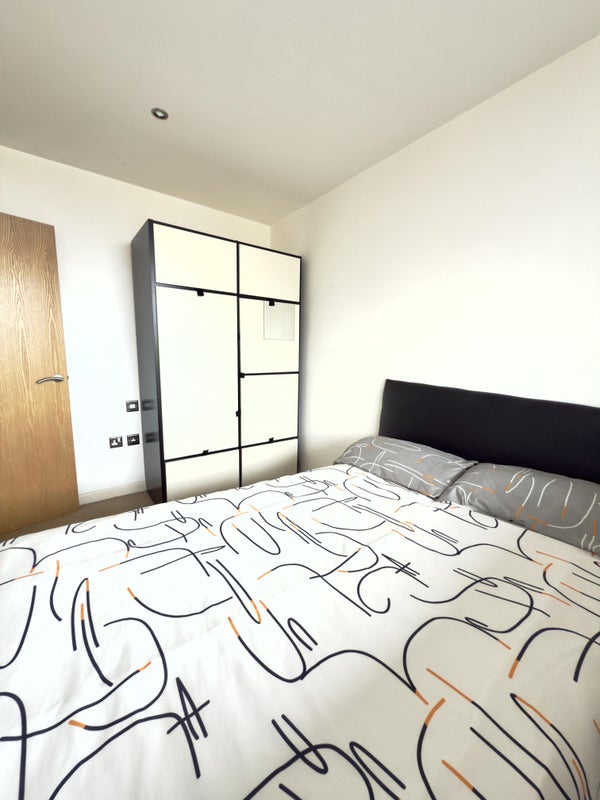 Photo 2: Your bedroom with wardrobe