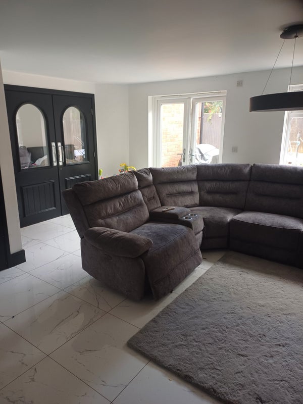 Photo 1: Living room