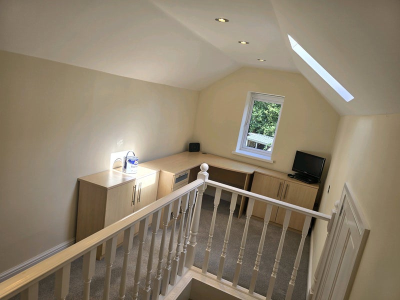 Photo 1: The room available