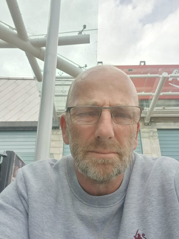 Photo 1: This me Robin