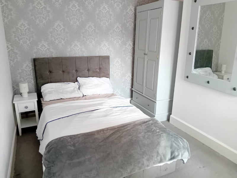Photo 1: Double room