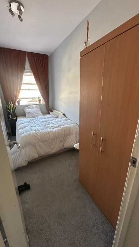 Photo 1: Single room