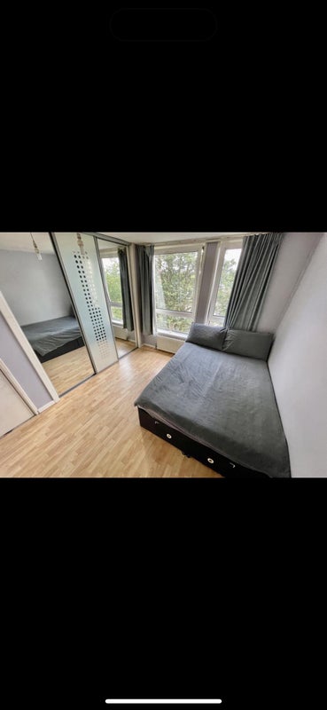 Photo 1: Layout changed also includes desk and chair these are old pics 