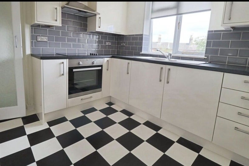 Photo 1: Kitchen