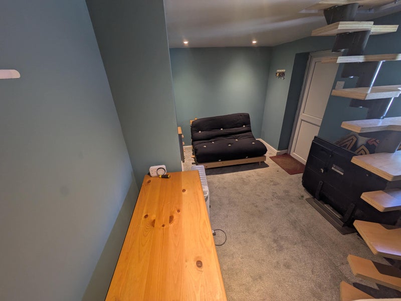 Photo 1: Lower Ground Room