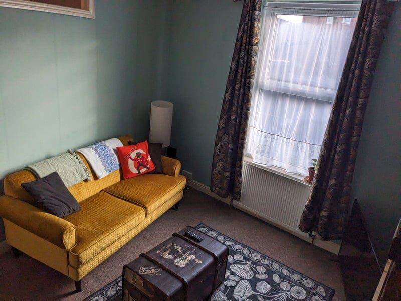 Photo 1: Living Room