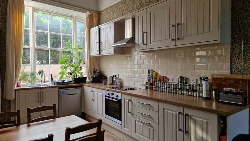 Photo 1: Kitchen