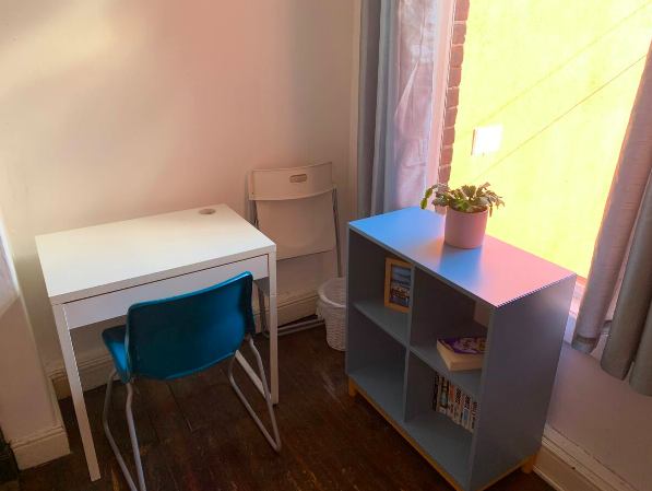 Photo 2: Bedroom desk 