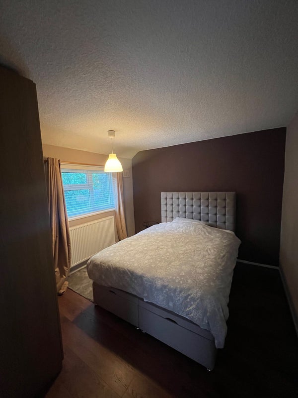 Photo 1: Room (Yours)