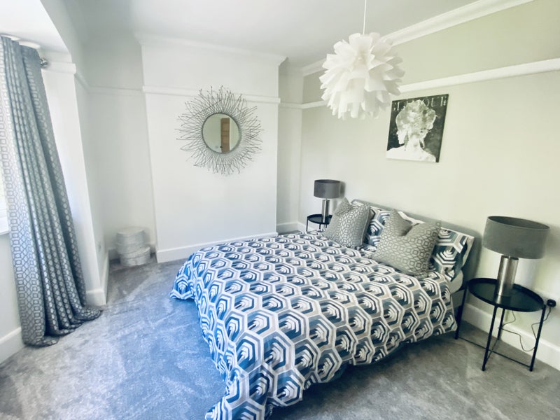 Photo 1: Double room with king size