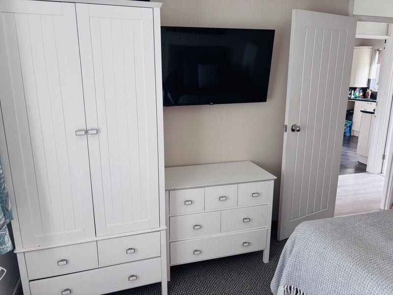 Photo 1: Furnished Bedroom