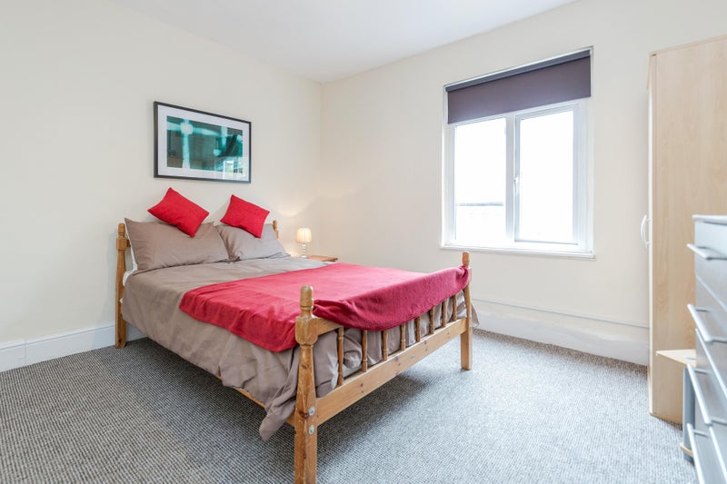 Photo 1: Room 3 - Available on 2nd Sept (£770)