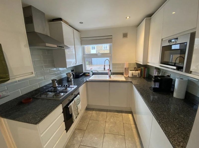 Photo 1: Kitchen