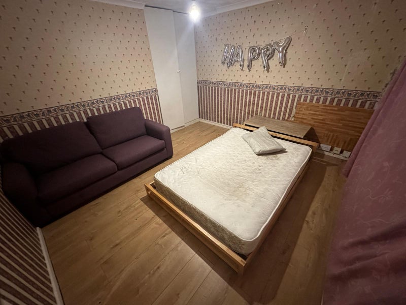 Photo 1: No deposit needed