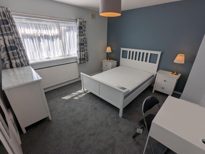 Photo 1: Double Bedroom