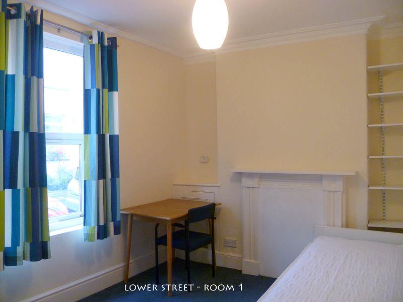 Photo 1: Room 1