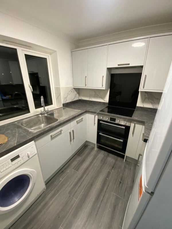 Photo 1: Kitchen