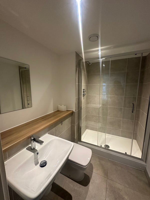 Photo 4: En-suite with Shower