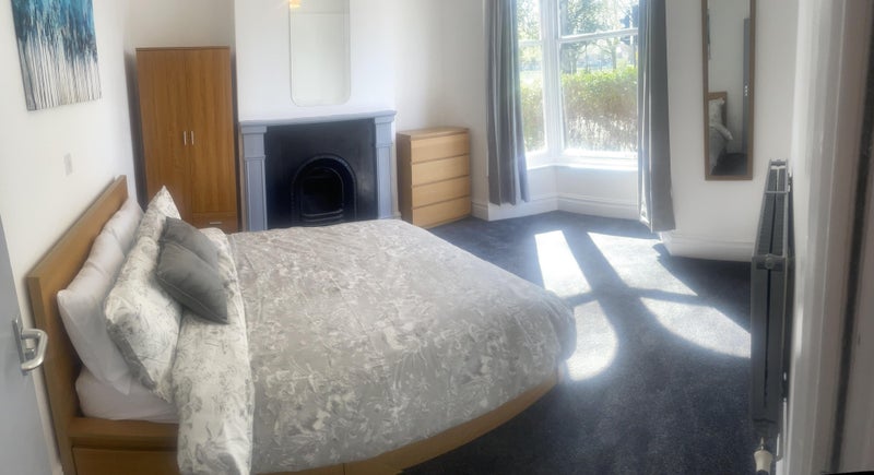 Photo 1: Room (Yours)