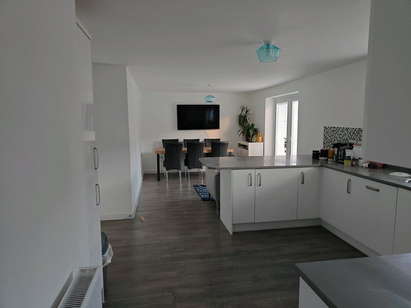 Photo 1: Kitchen diner