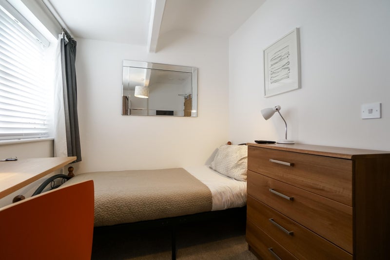 Photo 1: Room 3