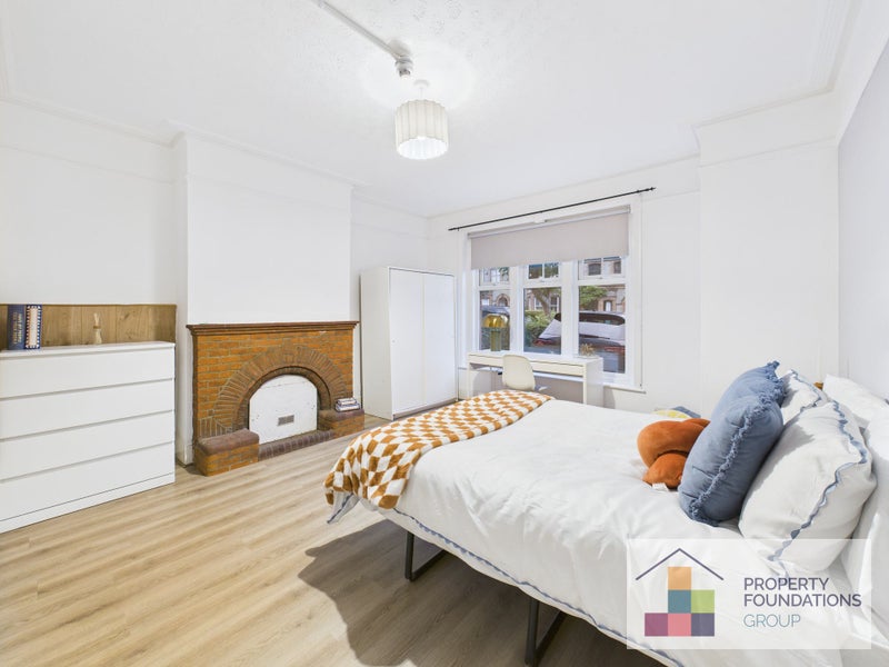 Photo 1: Room 1 - £675pcm