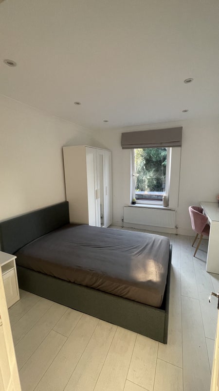 Photo 1: Room (Yours)