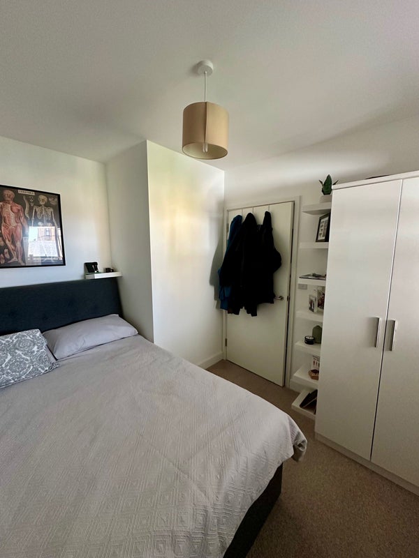 Photo 1: Room
