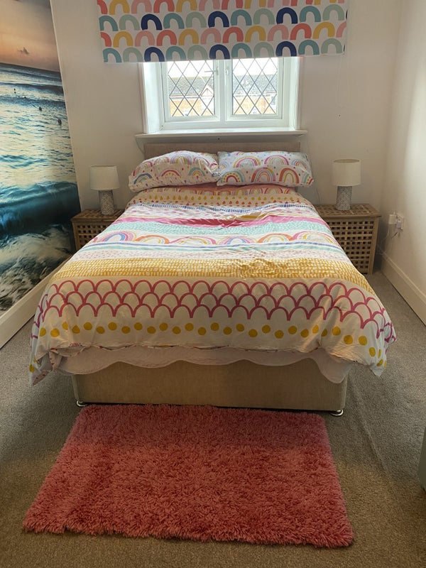 Photo 1: Room Size 4.7m x 2.5m