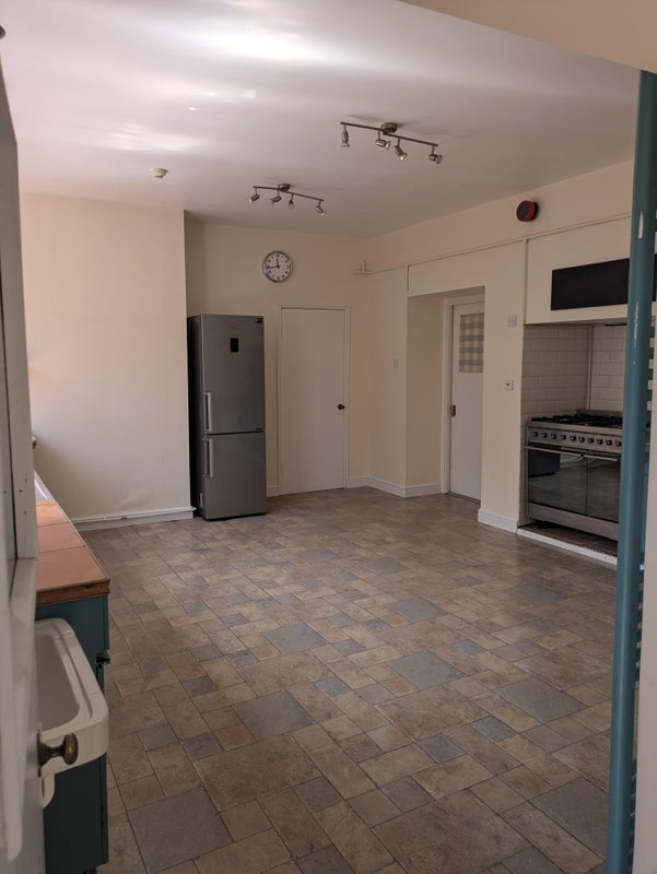 Apartment in Bristol, Tyndall's Park, Cotham - View 2