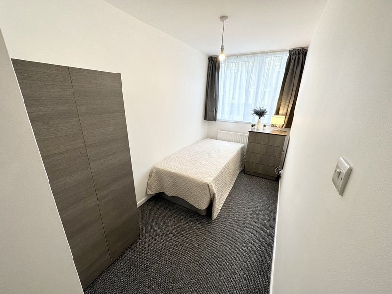 Photo 1: ROOM B