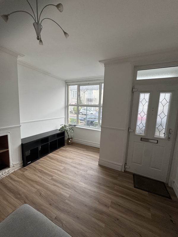 Photo 1: Reception room 1