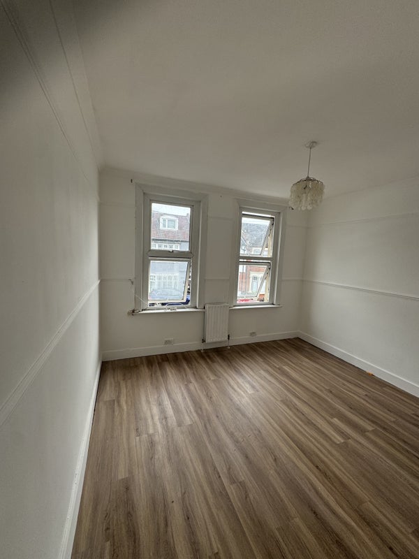 Photo 6: Bedroom 1