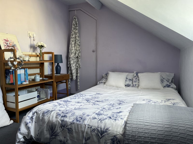 Photo 1: Room