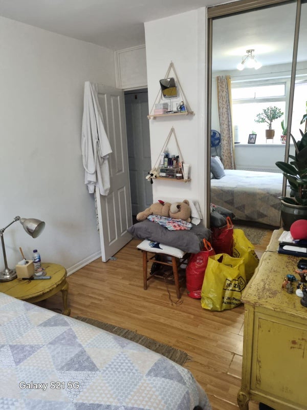 Photo 1: Big bedroom - double bed