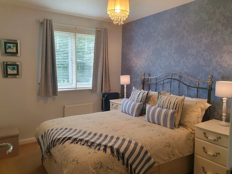 Photo 1: Double Bedroom