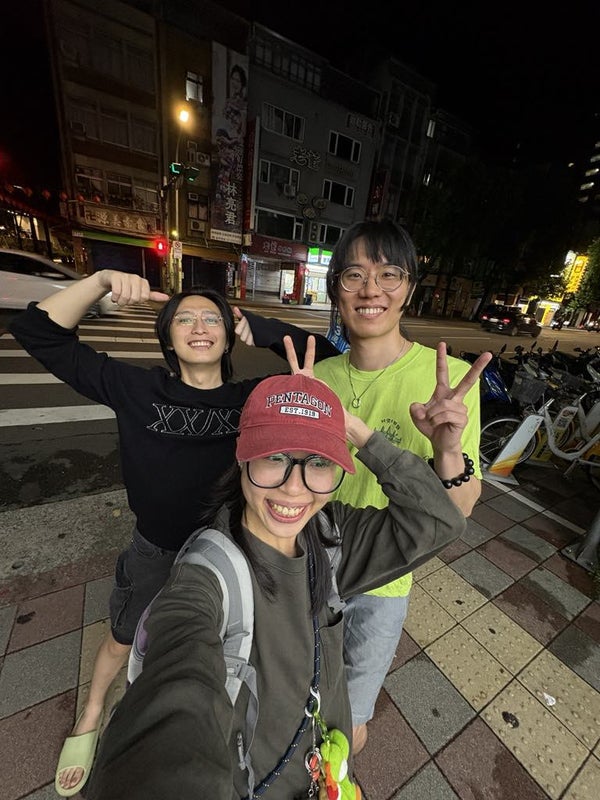 Photo 4: love a relaxed catch-up with friends