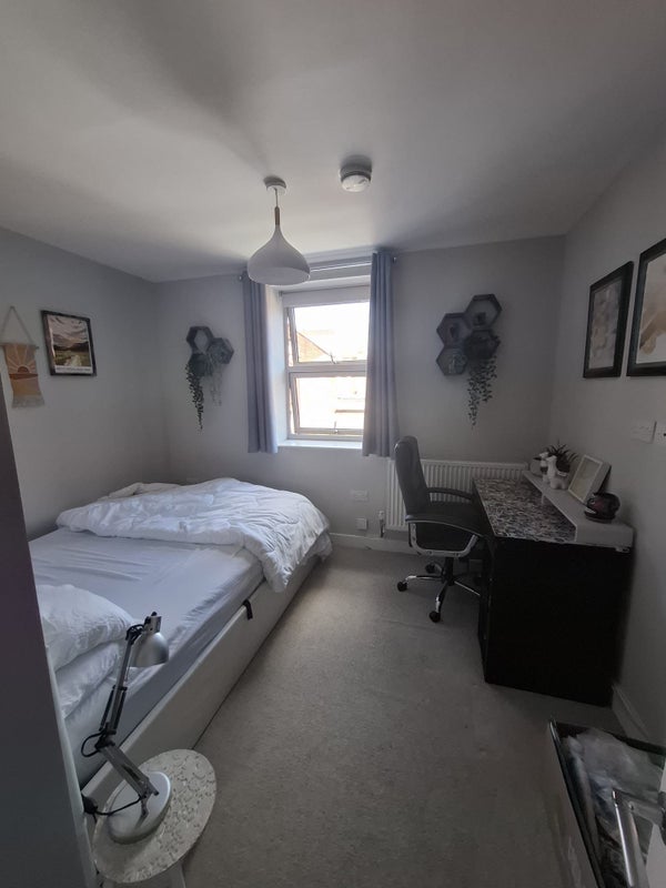 Photo 1: Room (Yours)