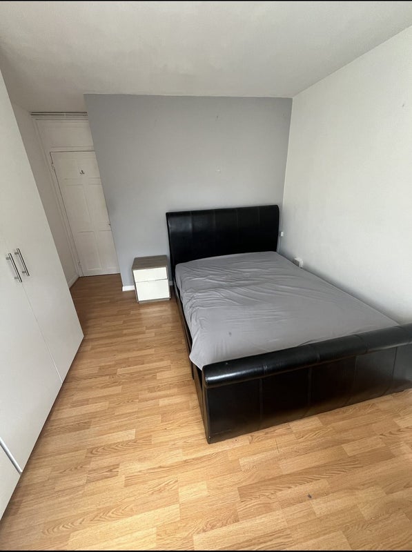 'Clapham Junction Room 🍒🌸' Room to Rent from SpareRoom